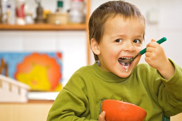 чому дитина погано їсть-2