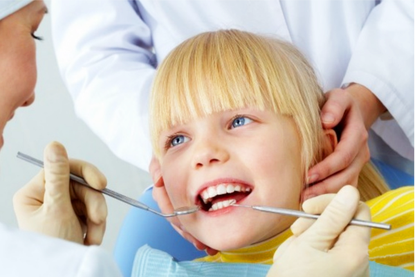 стоматолог та дитина-3